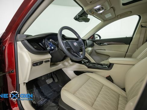 Used 2022 Buick Envision Avenir w/ Technology Package II FWD image 10