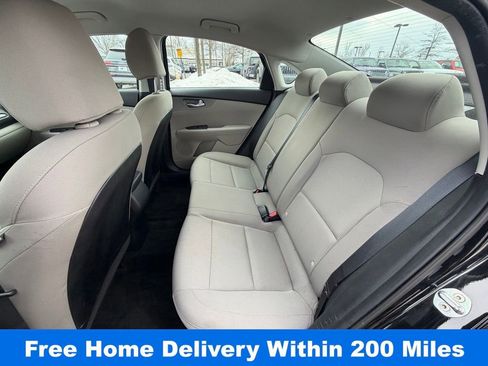 Used 2019 Kia Forte LXS image 16