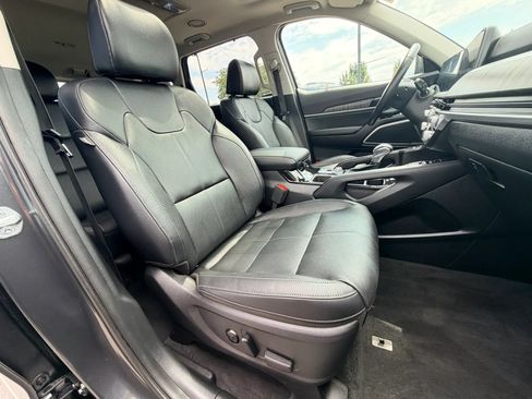 Used 2024 Kia Telluride EX w/ EX Captain's Chair Package AWD/4WD image 28