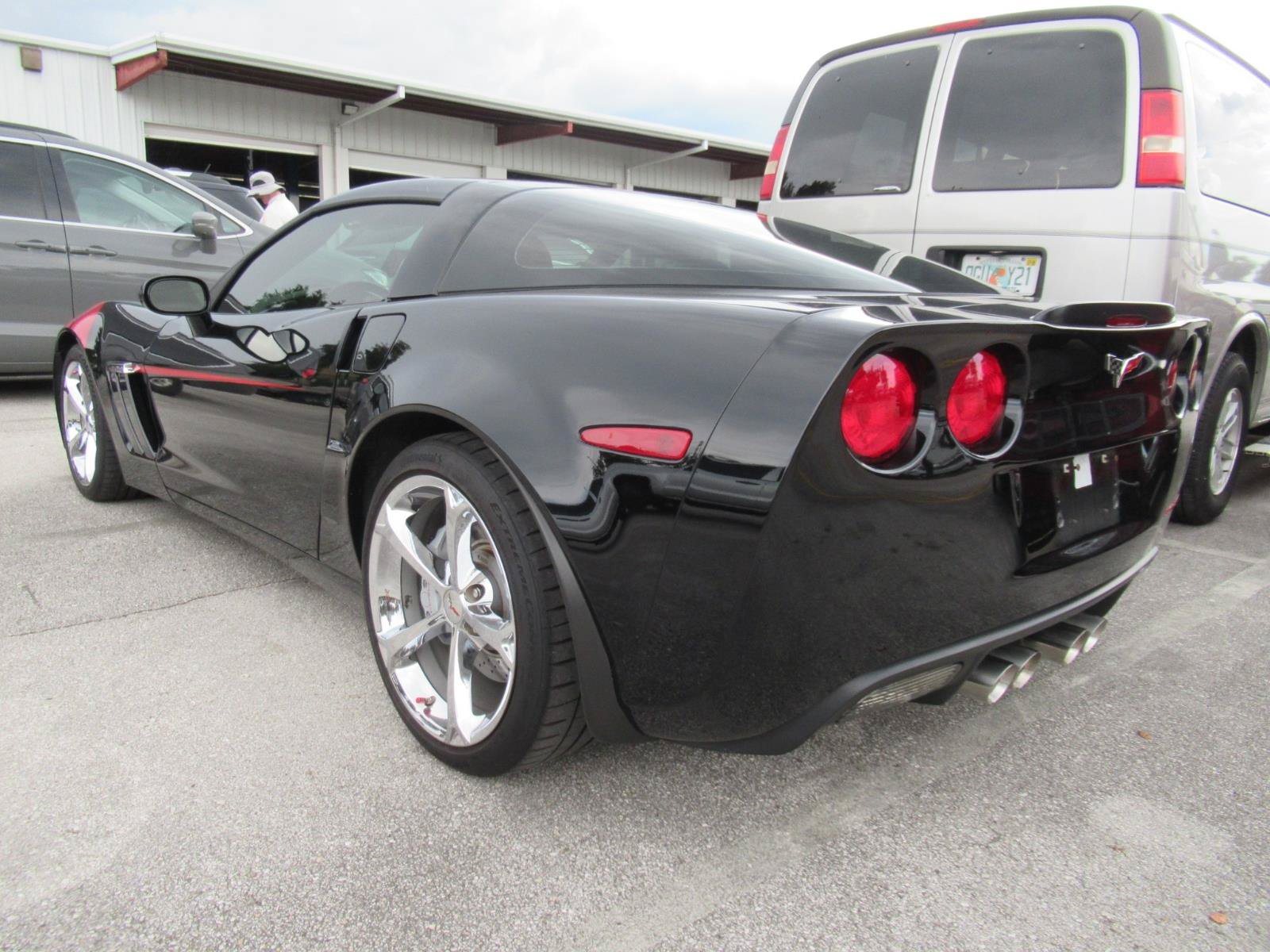 Used 2011 Chevrolet Corvette Grand Sport w/ Preferred Equipment Group RWD image 5