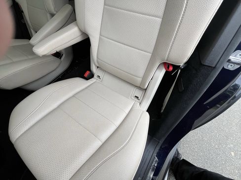 Used 2021 Mercedes-Benz GLS 450 4MATIC image 26