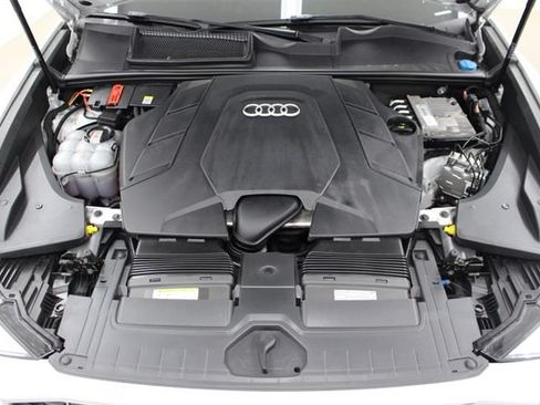 Used 2022 Audi Q8 Premium Plus w/ Premium Plus Package AWD/4WD image 65