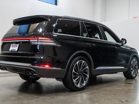 Used 2021 Lincoln Aviator Reserve w/ Equipment Group 202A AWD/4WD image 9