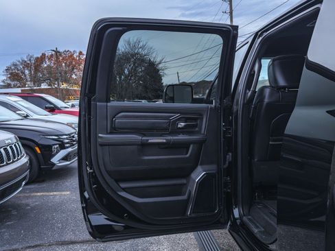 Used 2022 RAM 3500 Limited AWD/4WD image 22