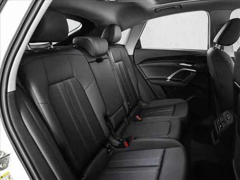Certified 2025 Audi Q5 Premium w/ Convenience Package AWD/4WD image 21