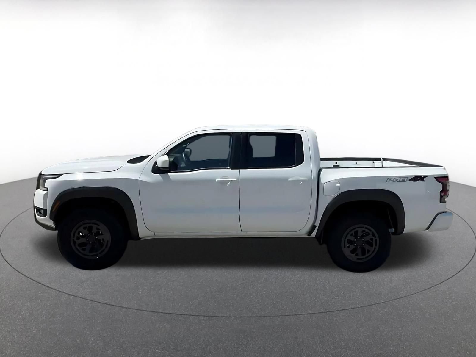 Used 2026 Nissan Frontier PRO-4X AWD/4WD image 8