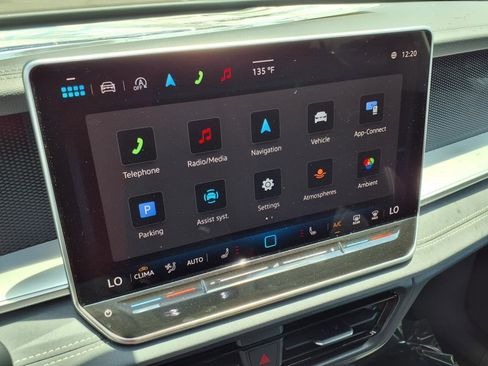 New 2025 Volkswagen Tiguan SE image 19