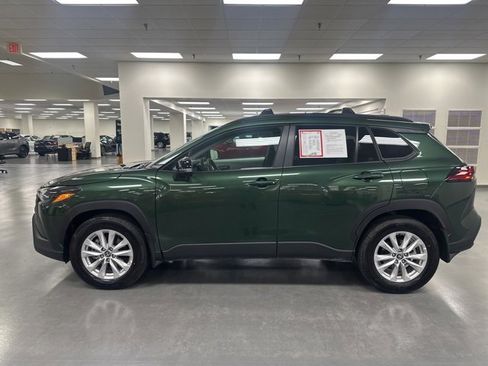 Certified 2026 Toyota Corolla Cross LE w/ Moonroof Package image 4