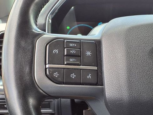 Used 2022 Ford F150 Lariat image 11