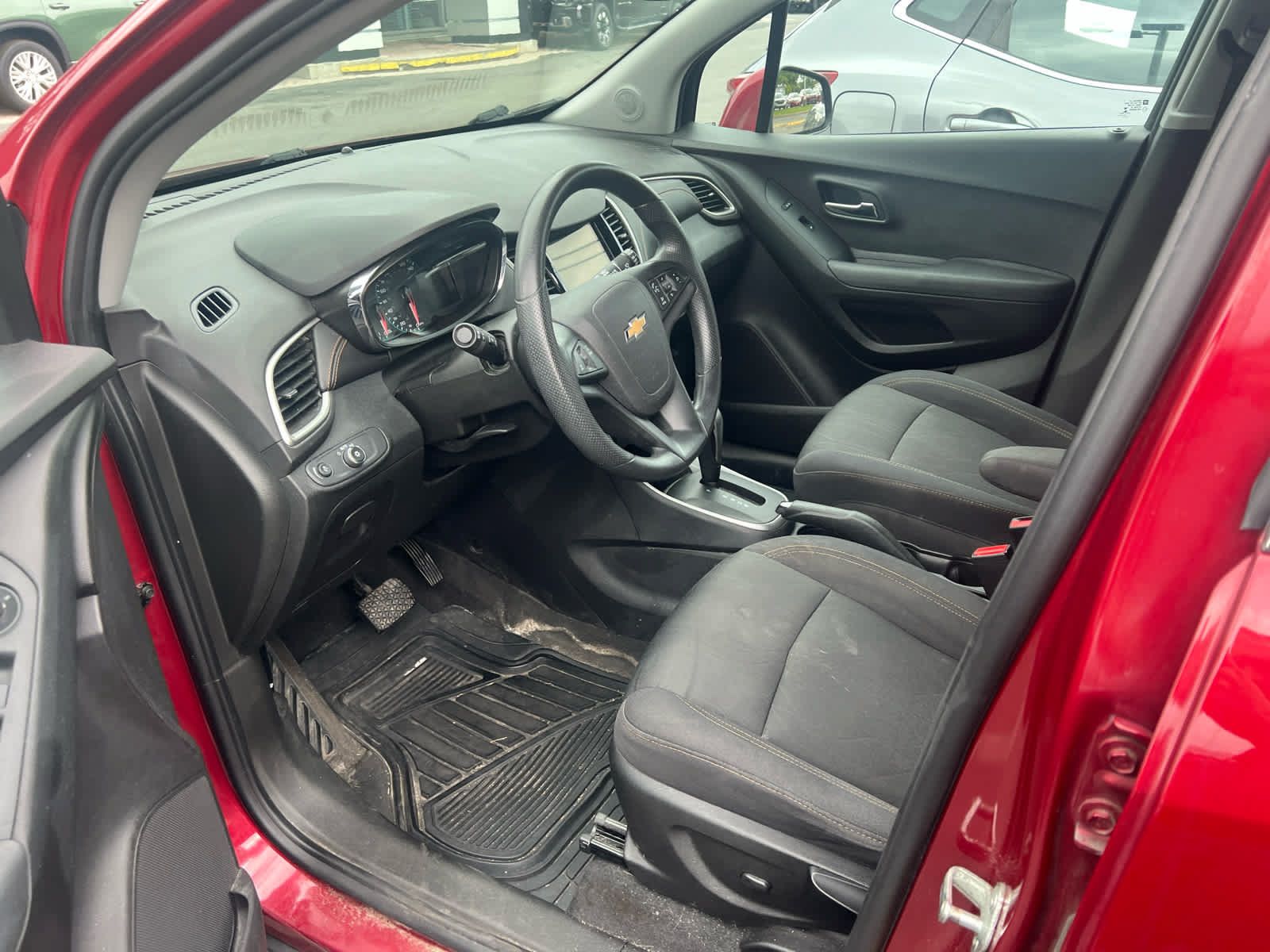 Used 2019 Chevrolet Trax LT AWD/4WD image 6