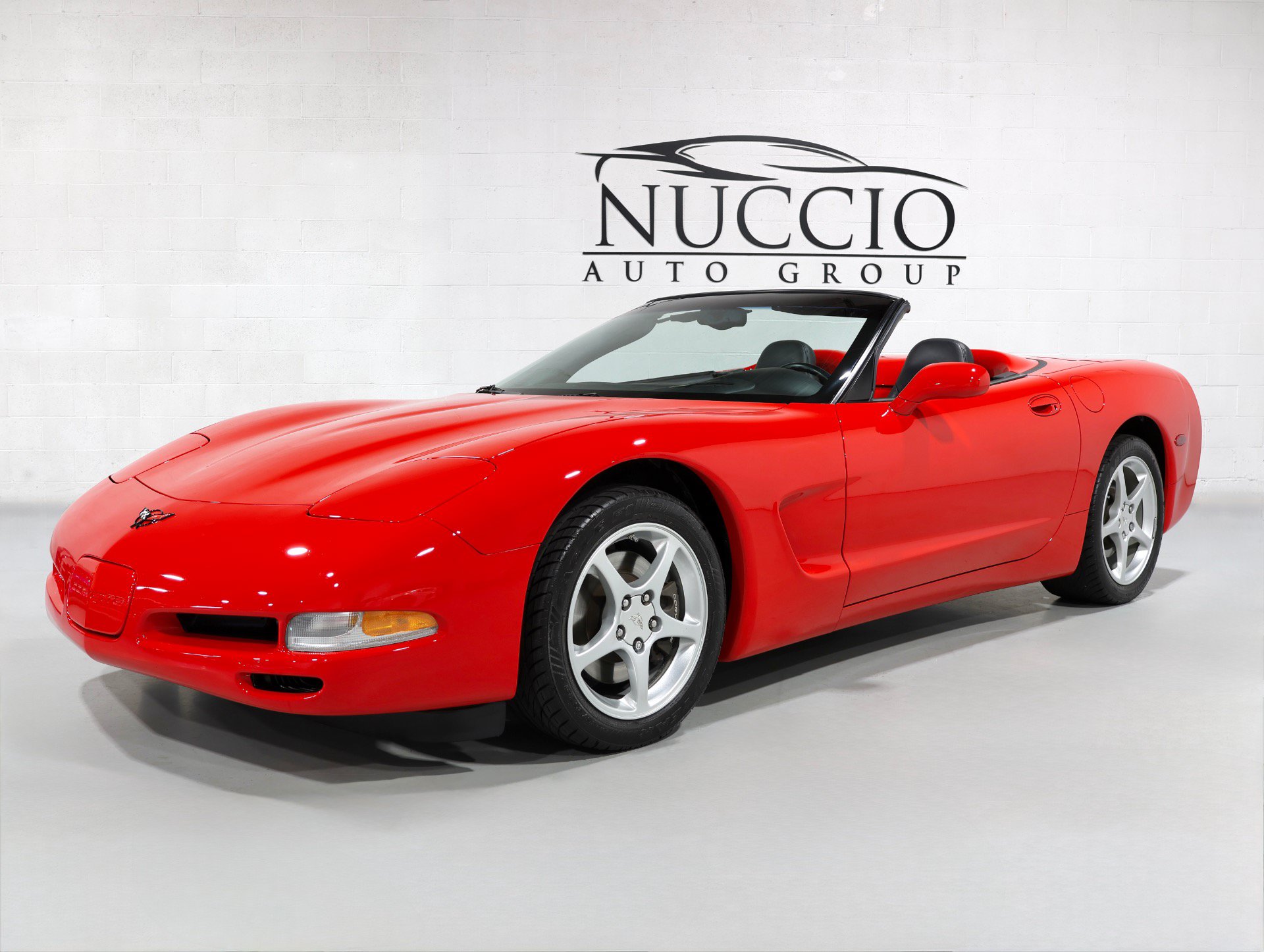 Used 2004 Chevrolet Corvette Convertible w/ Preferred Equipment Group RWD image 42