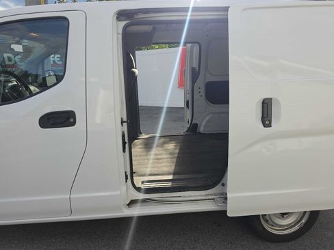Used 2019 Nissan NV200 S w/ Cruise Control Package FWD image 14