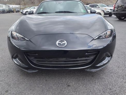 Used 2018 MAZDA MX-5 Miata RF Grand Touring image 10