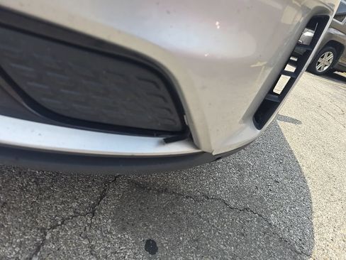 Used 2017 Kia Niro LX FWD image 4