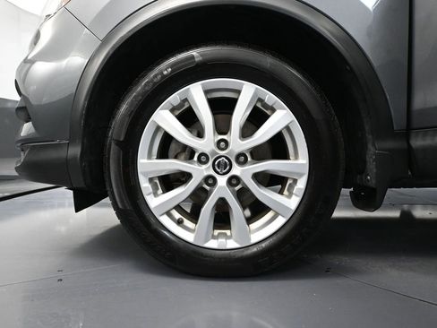 Used 2021 Nissan Rogue Sport SV image 16