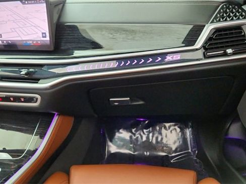 Used 2024 BMW X5 xDrive40i w/ M Sport Package image 37