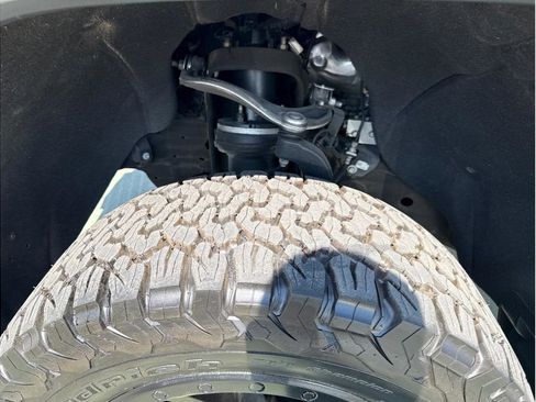 Used 2021 GMC Sierra 1500 Elevation w/ Preferred Package image 11