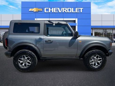 Used 2024 Ford Bronco Badlands AWD/4WD image 2