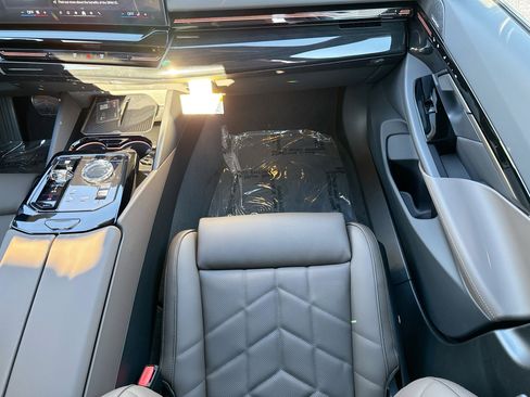 New 2026 BMW 530i w/ Executive Package image 19