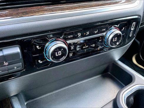 Used 2025 GMC Sierra 1500 Elevation image 25