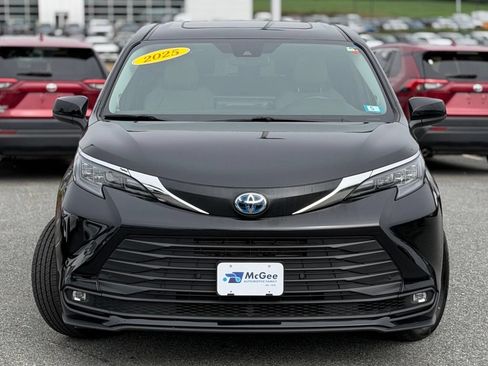 Certified 2025 Toyota Sienna XLE w/ XLE Plus Package AWD/4WD image 2