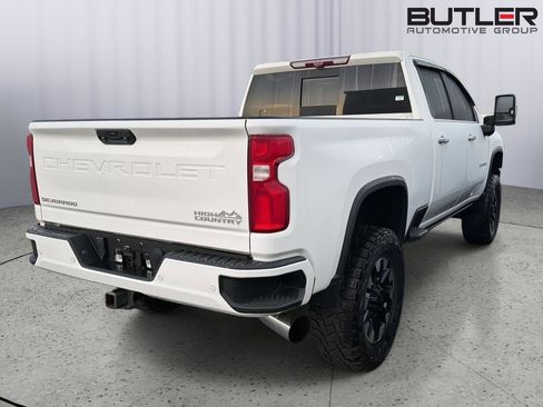 Used 2022 Chevrolet Silverado 2500 High Country AWD/4WD image 8