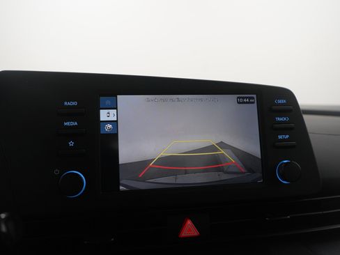 Certified 2025 Hyundai Elantra Sport image 27