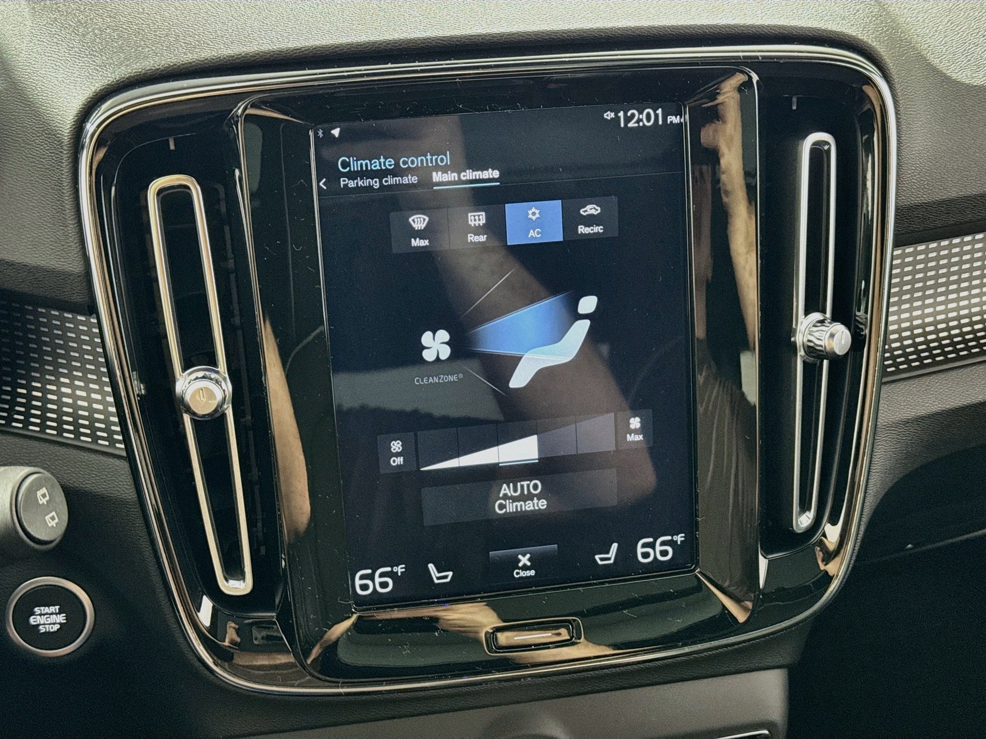 Used 2019 Volvo XC40 T5 R-Design AWD/4WD image 19