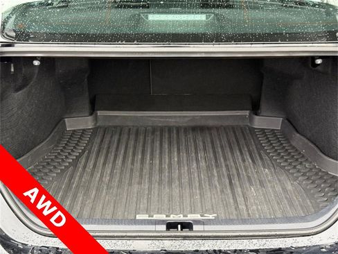 Used 2024 Toyota Camry SE image 9