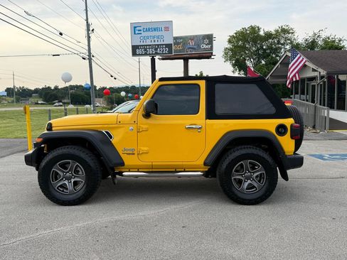 Used 2019 Jeep Wrangler Sport AWD/4WD image 6