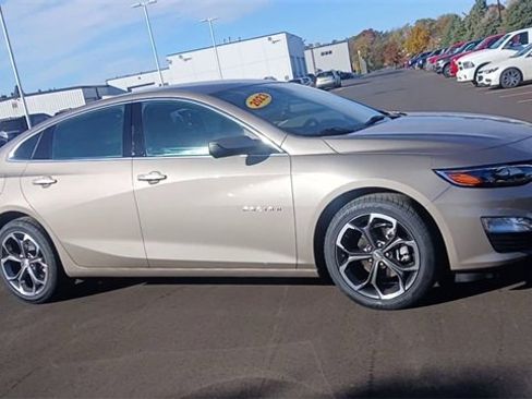 Used 2023 Chevrolet Malibu LT image 4
