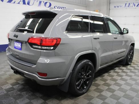 Used 2021 Jeep Grand Cherokee Altitude AWD/4WD image 6