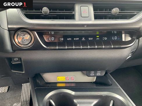 Certified 2025 Lexus UX 300h FWD image 31