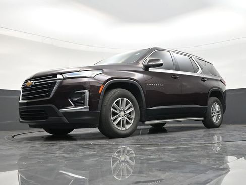 Used 2023 Chevrolet Traverse LT FWD image 21