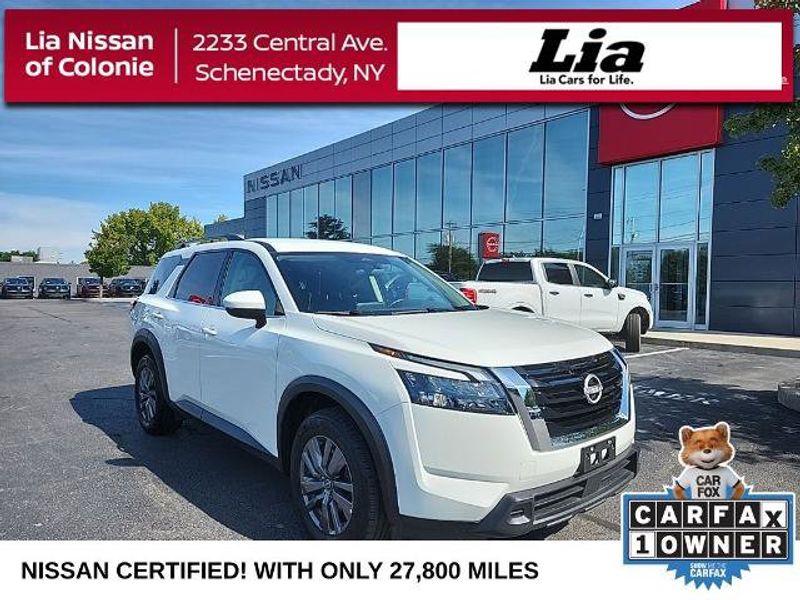 Certified 2025 Nissan Pathfinder SV image 1