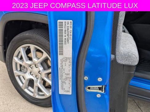 Used 2023 Jeep Compass Latitude w/ Sun and Sound Group image 32