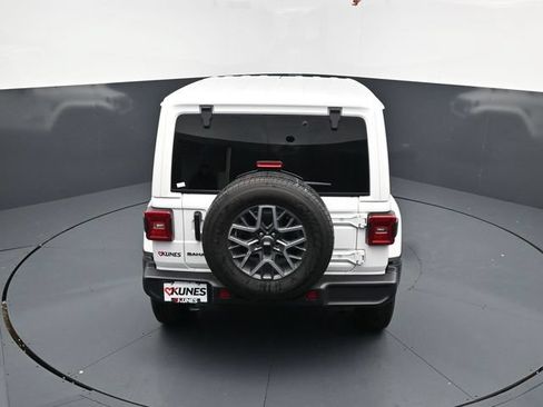 Used 2025 Jeep Wrangler Unlimited Sahara AWD/4WD image 54