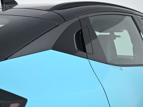 New 2026 Nissan Leaf Platinum+ w/ Cargo Package (Platinum+) image 9