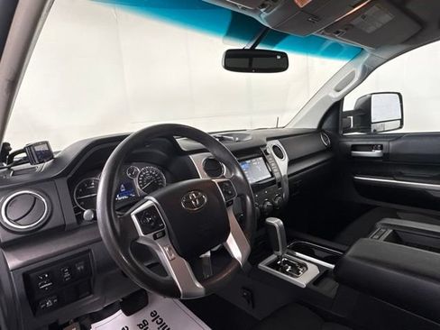 Used 2017 Toyota Tundra SR5 w/ TRD Off Road Package AWD/4WD image 18