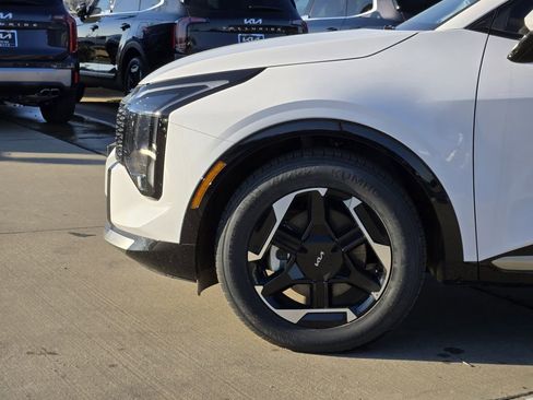 New 2026 Kia Sportage SX FWD image 5