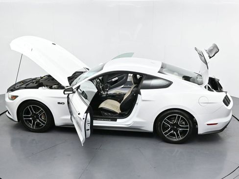 Used 2015 Ford Mustang GT Premium w/ Equipment Group 401A RWD image 41