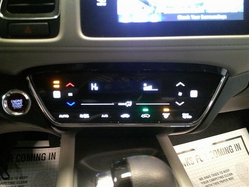 Used 2017 Honda HR-V EX image 15