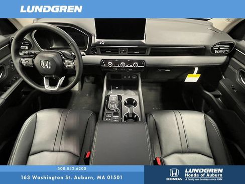 New 2026 Honda Pilot Touring image 3
