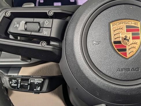 Certified 2025 Porsche 911 Carrera RWD image 35