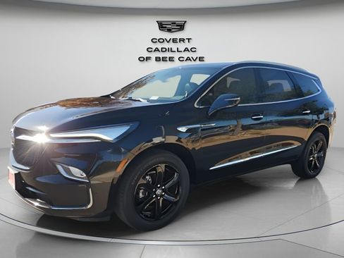 Used 2023 Buick Enclave Essence w/ Experience Buick Package image 3