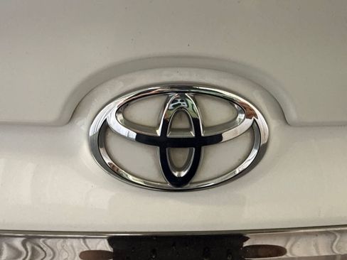 Used 2016 Toyota Camry SE FWD image 15