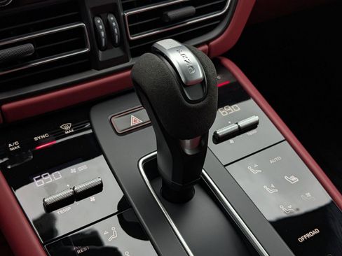 New 2026 Porsche Macan S AWD/4WD image 20