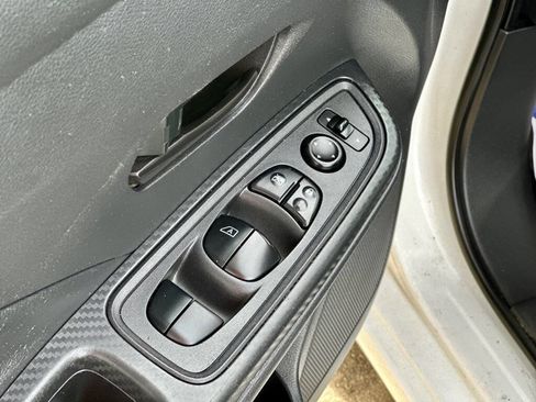 Used 2021 Nissan Versa S FWD image 12
