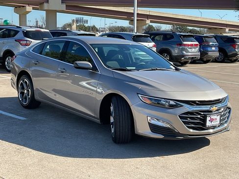 Used 2024 Chevrolet Malibu LT image 4