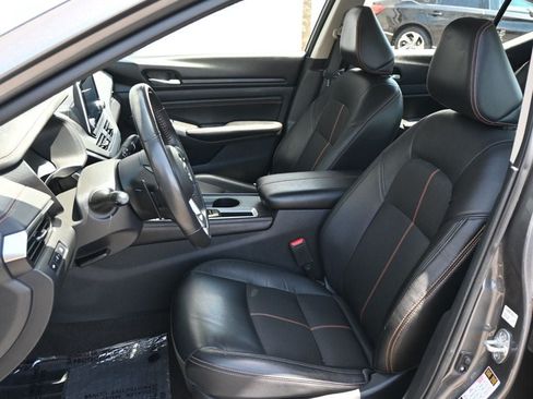 Used 2022 Nissan Altima 2.5 SR FWD image 17
